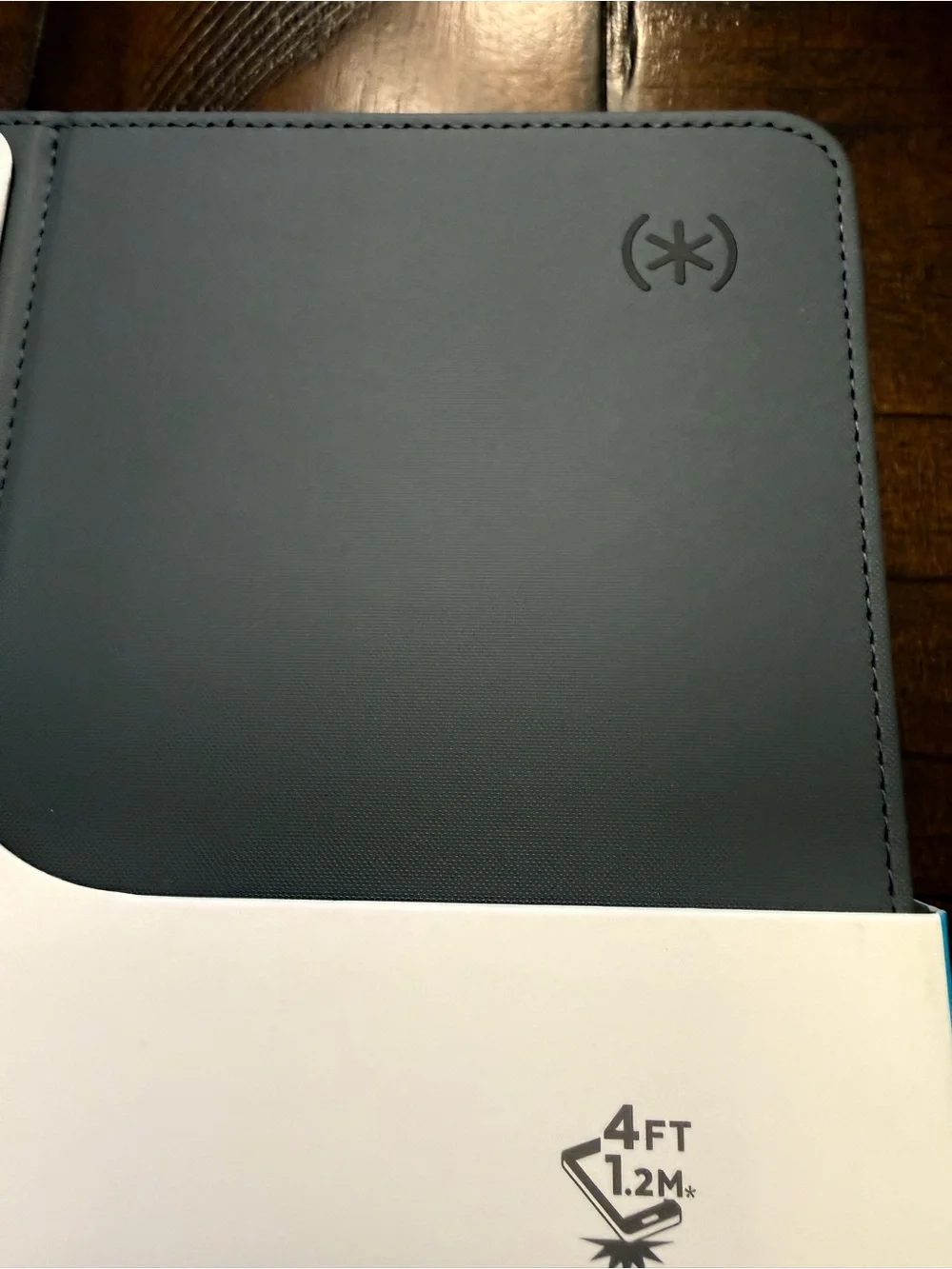 New SPECK iPad CASE 10.2-INCH fits 2021 7th gen, 2020 8th gen/ or 2019 9th gen